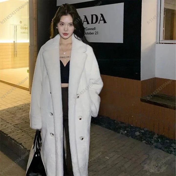 New Women's Winter Fur Fur One Piece Coat Long Thickened Fur Coat