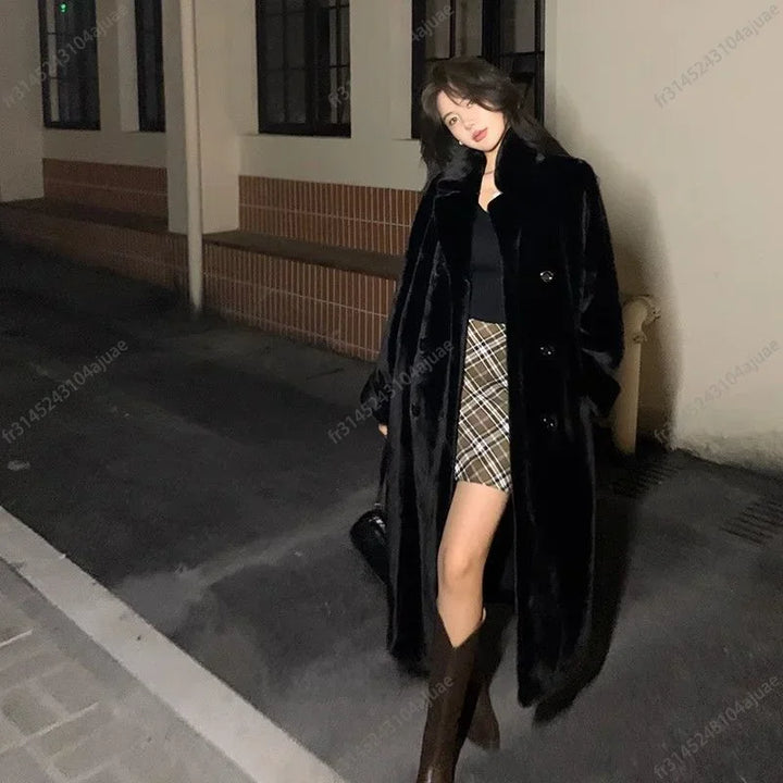 New Women's Winter Fur Fur One Piece Coat Long Thickened Fur Coat